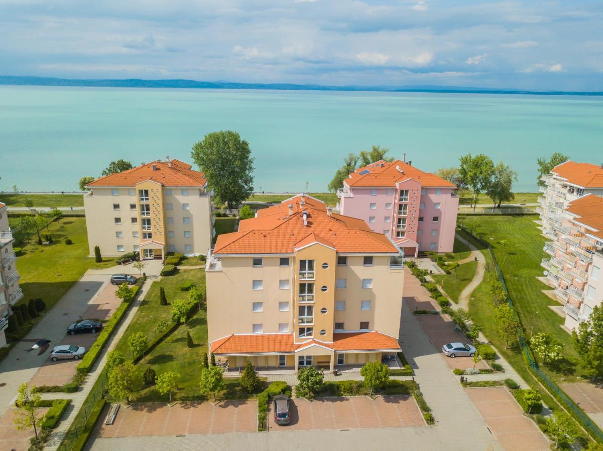 Myflat Golden Coast Panorama Apartment Siofok Ngoại thất bức ảnh